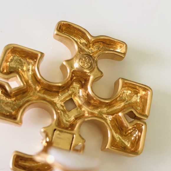 NEW Tory Burch OVERSIZED Roxanne Clip On T-Logo Earrings - Picture 2 of 7